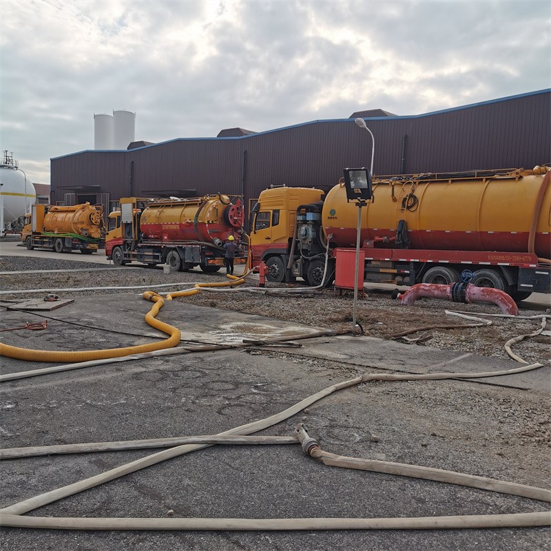 五指山污水池清理